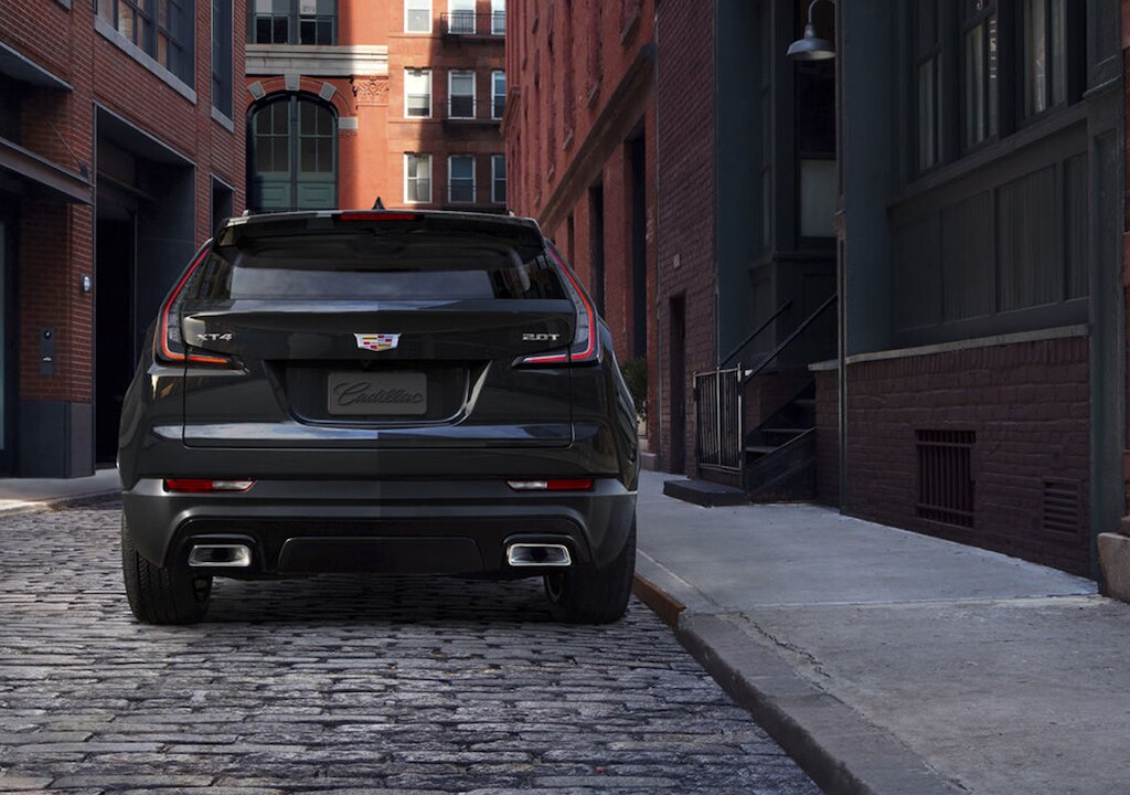 XT4 2020 mini SUV de Cadillac cuenta con desempañador trasero eléctrico para la mejor seguridad en cualquier clima.